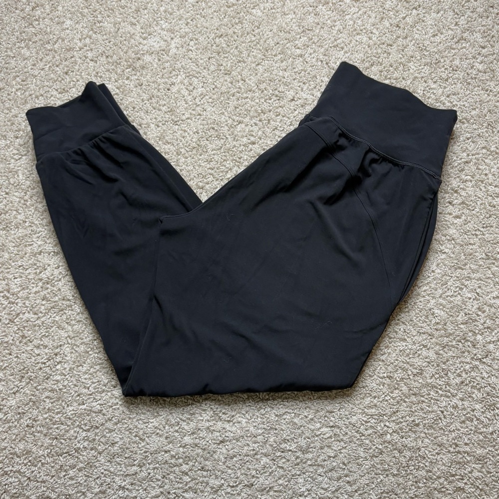 Athleta Salutation Jogger in Powervita